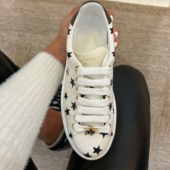 Never worn. NEW. louis vitton sneaker - Picture 3 of 4